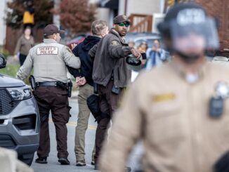 Policía de Texas podrá detener a personas que sospeche están en EE.UU. de forma irregular