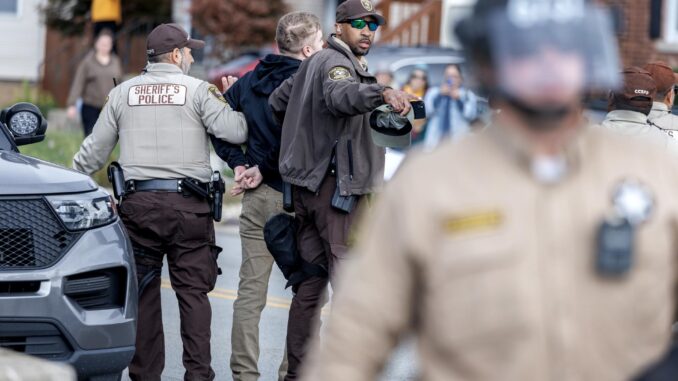 Policía de Texas podrá detener a personas que sospeche están en EE.UU. de forma irregular