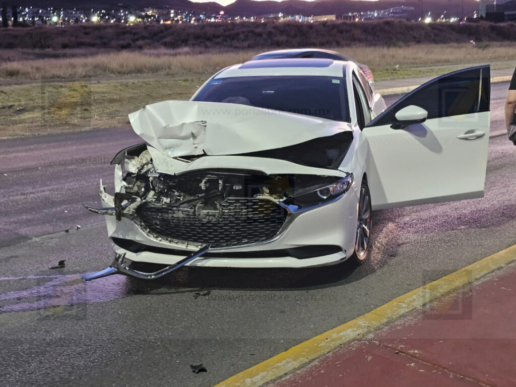 Exceso de velocidad provoca choque alcance en el Juventud