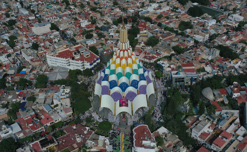 Juez reabre el caso relacionado con Naasón Joaquín, líder de La Luz del Mundo