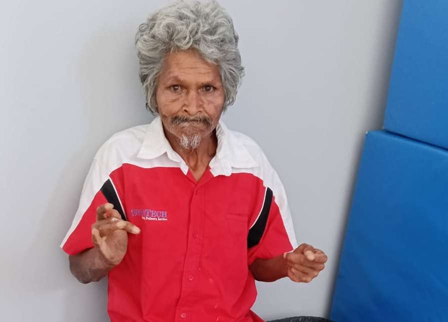 Solicitan apoyo para ubicar a familia de hombre de 70 años encontrado en la Morelos II