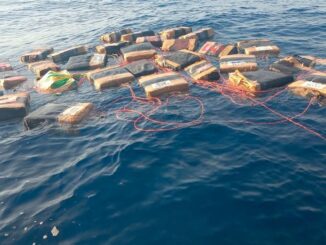 Interceptan más de 2 toneladas de cocaína en aguas de Oaxaca