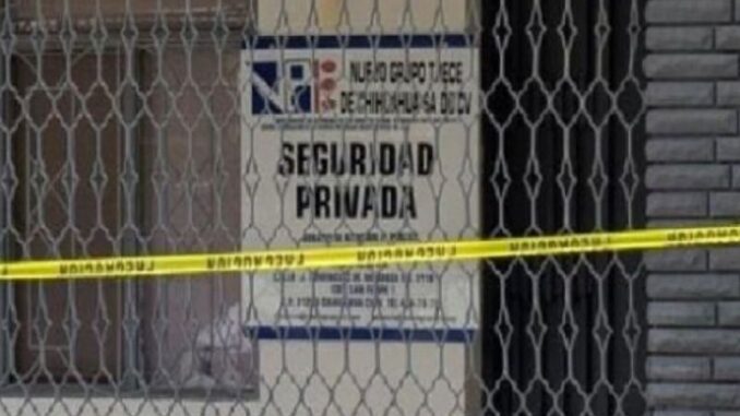 Roban arsenal y una pickup de oficinas del Nuevo Grupo 13 en San Felipe