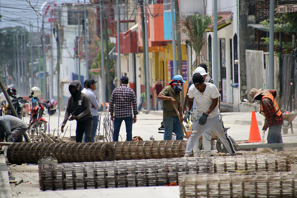 México es menos productivo que hace 25 años, advierte exdirectivo del BID