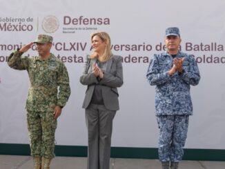 Maru Campos presente en ceremonia conmemorativa por el CLXIV aniversario de la Batalla de Puebla