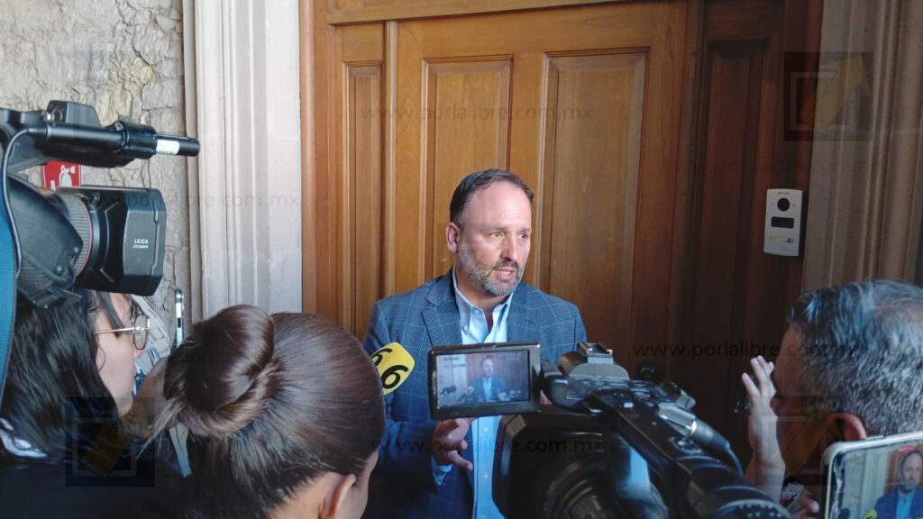 “Intentan frenar extradición”; acusa De la Peña politización en caso Rocha Moya