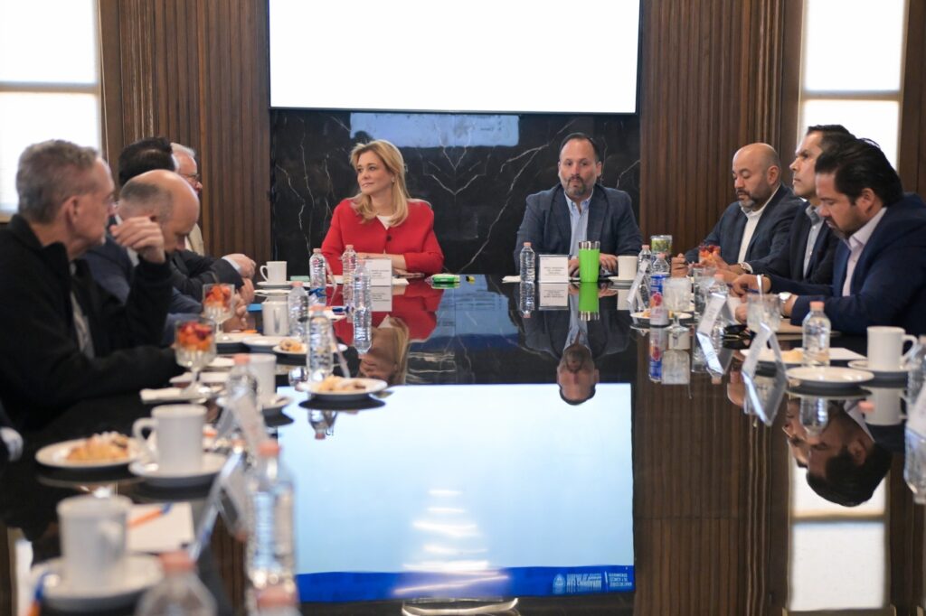 Maru Campos se reúne con líderes de la iniciativa privada