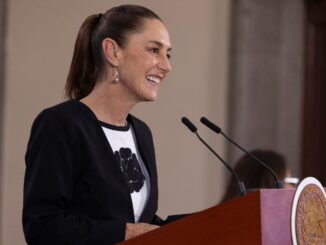Sheinbaum felicita a las mamás y pide reconocer su trabajo de cuidados