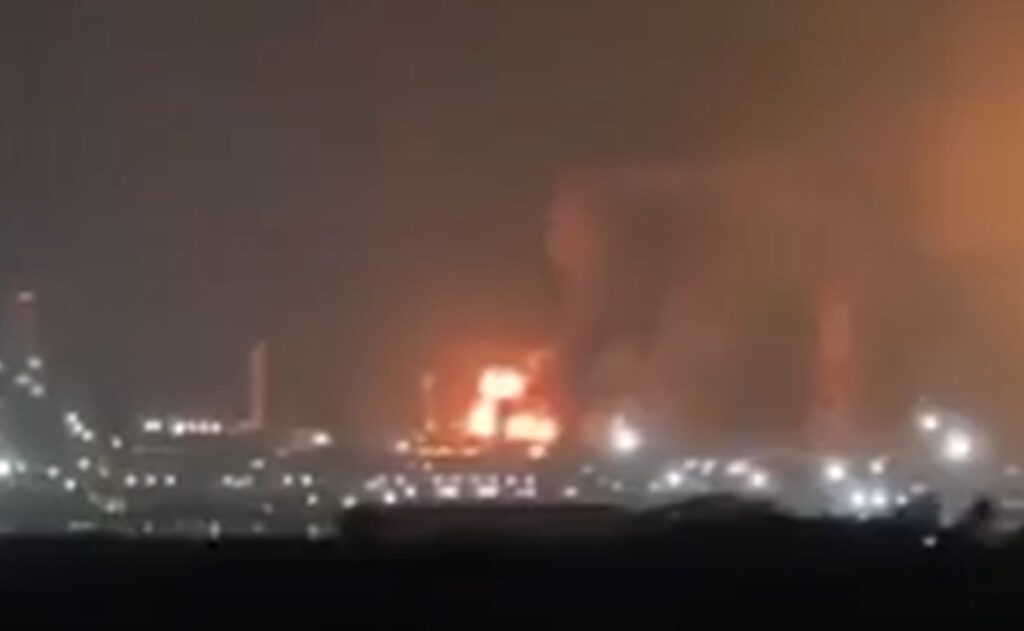Se registra explosión en refinería de Salina Cruz; descartan daños en viviendas cercanas