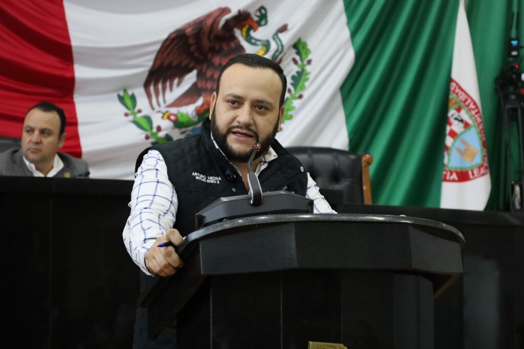 Tanto miedo le tiene Morena a Maru, que su dirigente nacional tiene que venir a convocar movilizaciones; saben que el pueblo de Chihuahua los repudia”: Arturo Medina