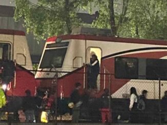 Lluvias colapsan barda del Tren Suburbano en Tlalnepantla