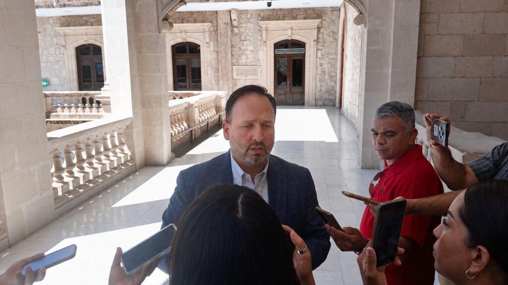 De la Peña rechaza denuncias por marcha de Morena; tras su fracaso buscan a quien culpar 