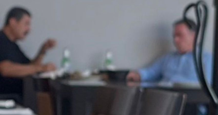 Senador Izunza y Javier Corral son captados en reunión privada en exclusivo club de Culiacán