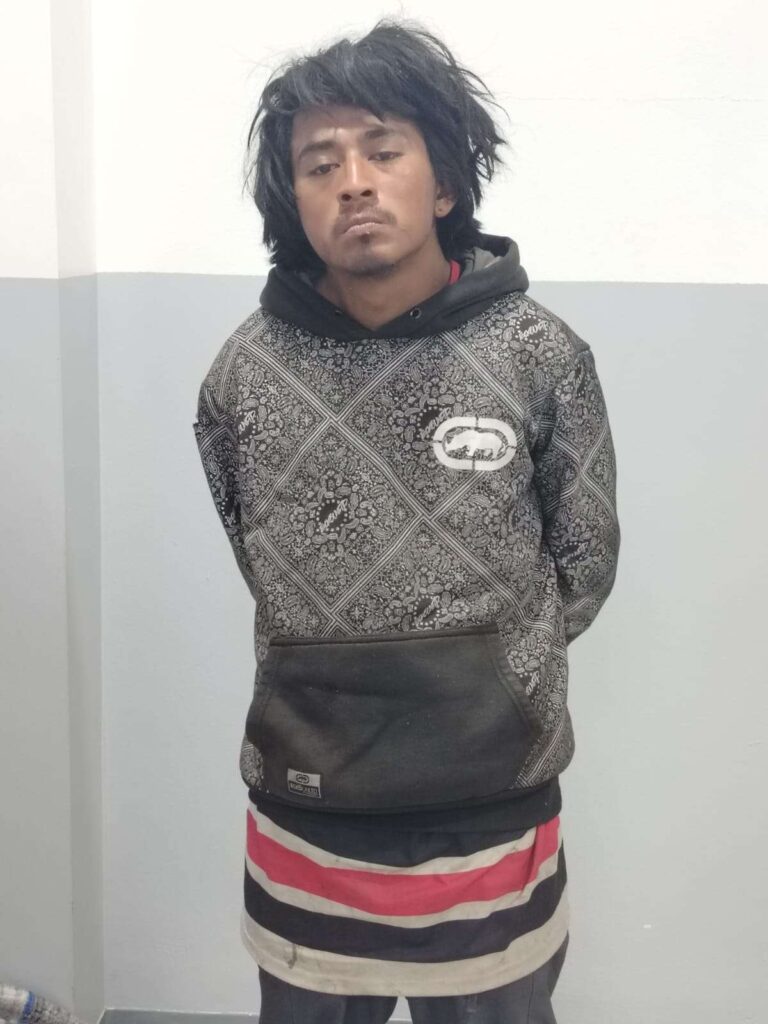 Solicitan apoyo para localizar a familia de hombre extraviado