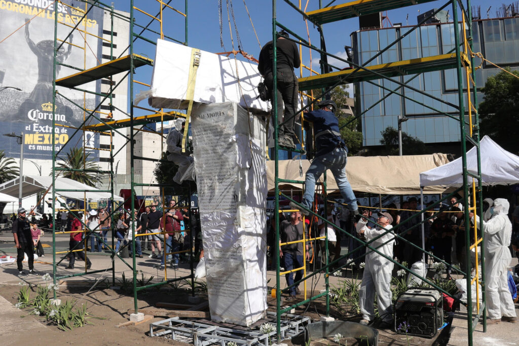 Instalan antimonumento en memoria de periodistas asesinados en México