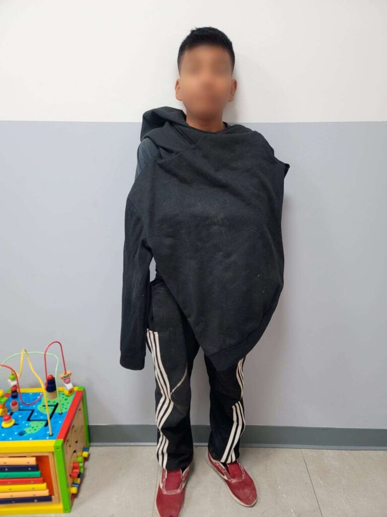 Solicitan apoyo para localizar a familia de adolescente