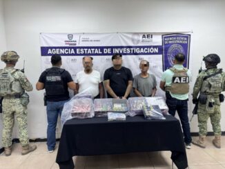 Asegura Centro de Operaciones Estratégicas más de 150 cigarros electrónicos con sustancias ilegales y detuvieron a tres masculinos