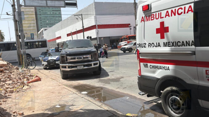 Adulta mayor es atropellada por un conductor en cruce peatonal de la Niños Héroes