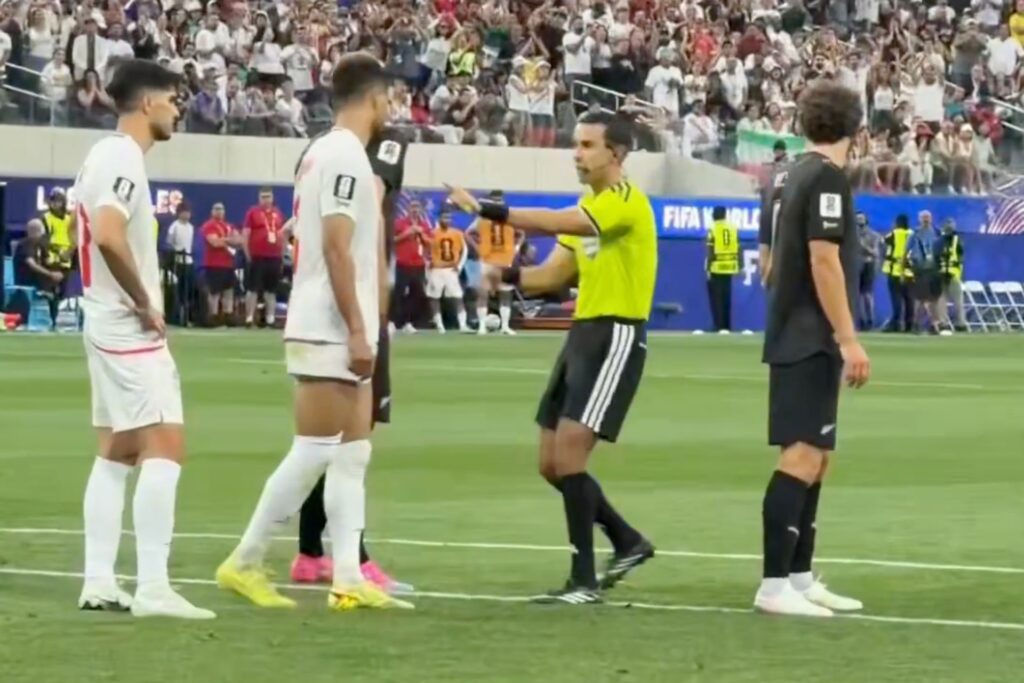 Así fue el debut de los árbitros mexicanos César Ramos, Alberto Morín y Marco Bisguerra en el Mundial 2026?