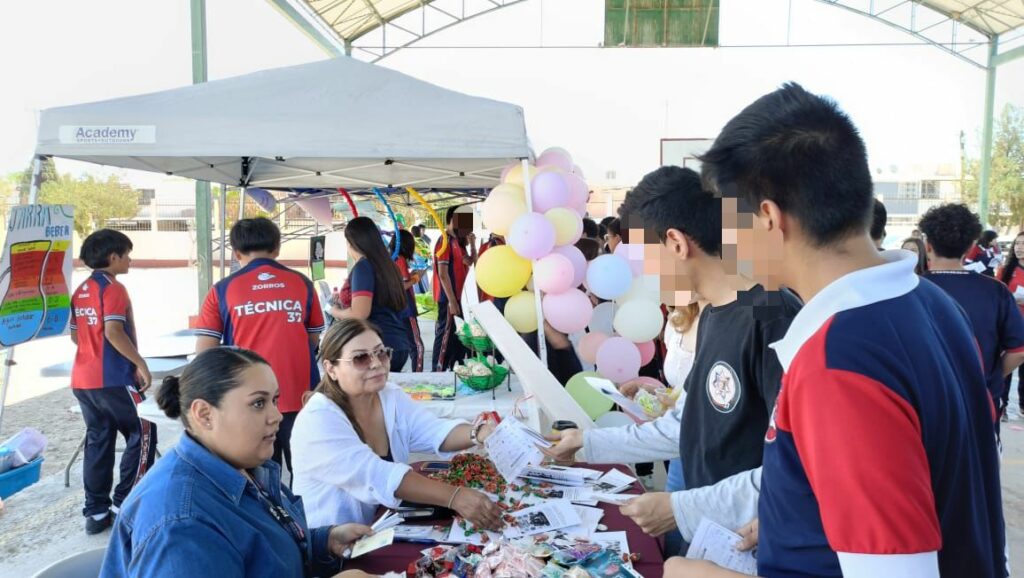 Participa GOECHI en Feria de la Salud en la Secundaria Técnica 37