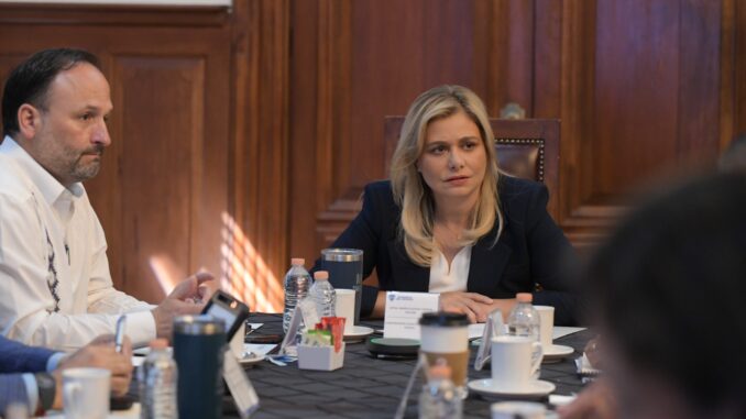 Maru Campos destaca crecimiento en percepción de seguridad y confianza ciudadana en mesa de seguridad