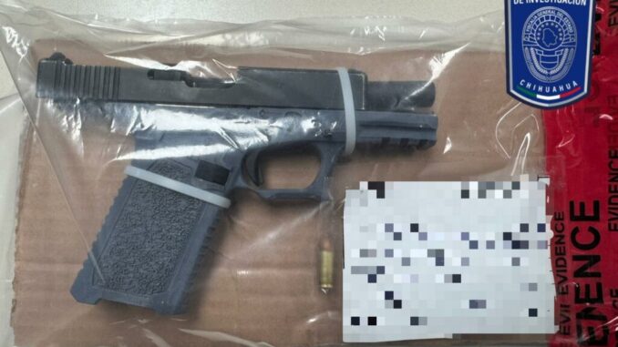 Detienen AEI y DSPM a tres masculinos con armas de fuego