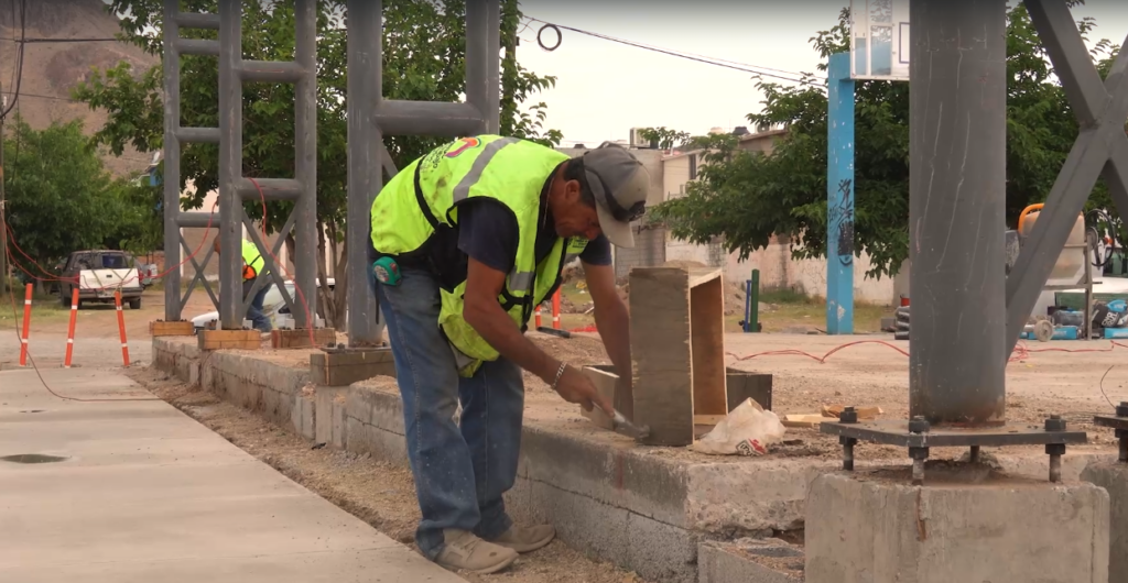 Arranca Municipio construcción de domo en cancha de la colonia Mármol II