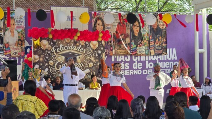 Encabezan autoridades educativas ceremonia de fin de cursos en escuelas indígenas del asentamiento El Oasis