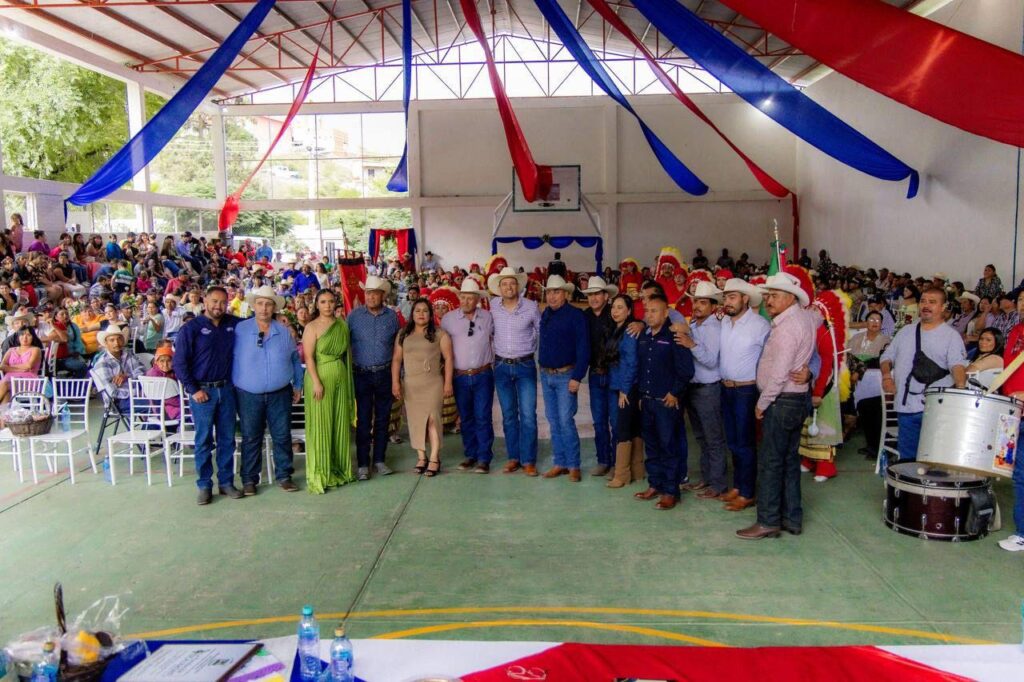 Marco Bonilla celebra el Día de las Buenas Acciones junto a la sierra de Chihuahua