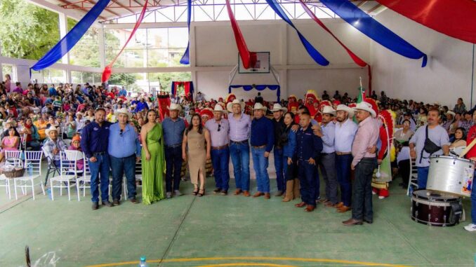 Marco Bonilla celebra el Día de las Buenas Acciones junto a la sierra de Chihuahua