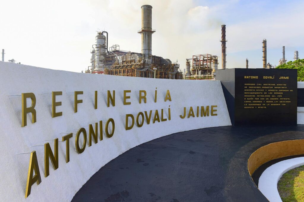 Flamazo en refinería Salina Cruz, Oaxaca, lesiona a tres trabajadores