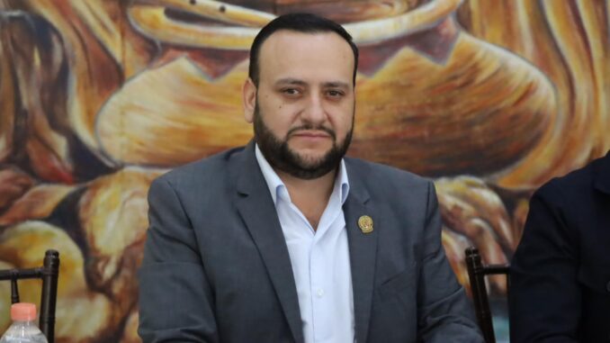 “Que le exija a Sheinbaum combatir al crimen organizado que provoca desplazamiento; Estado atiende desde el inicio”: Arturo Medina a Estrada