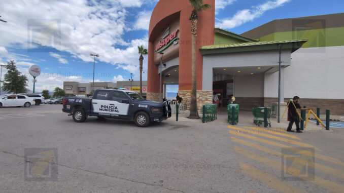 Muere hombre tras sufrir un infarto al interior de un supermercado