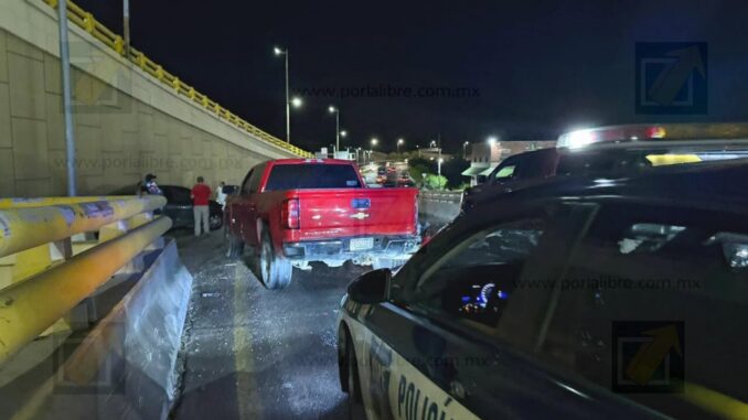 Choque múltiple en acceso a carretera Aldama deja a una mujer y un menor con lesiones leves
