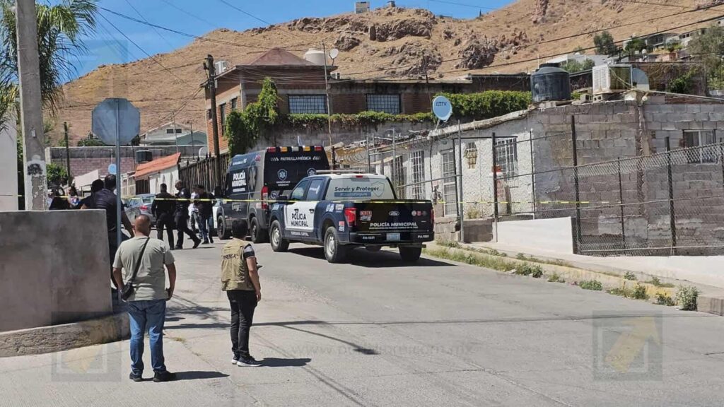Muere hombre tras infarto mientras caminaba en calles de la colonia Lealtad 1