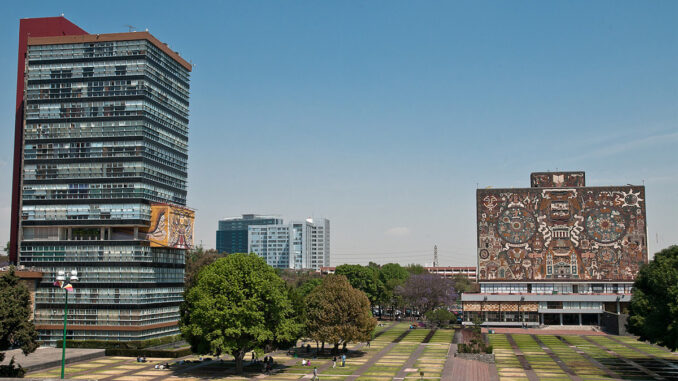 Iglesia critica la “cultura del éxito” tras polémica en la UNAM
