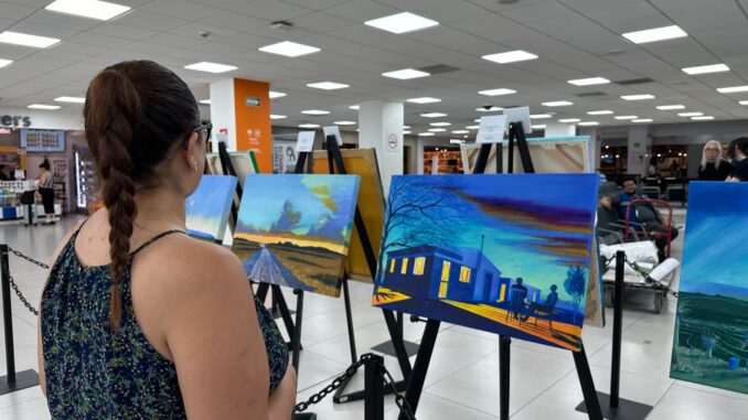 Inaugura Municipio exposición “Horizontes Opuestos” en el Aeropuerto Internacional de Chihuahua