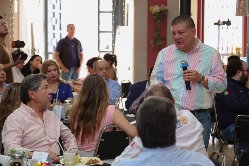 “En 2027 nos vamos a jugar la chihuahuanidad”: César Jáuregui se reúne con integrantes de Clubes Rotarios