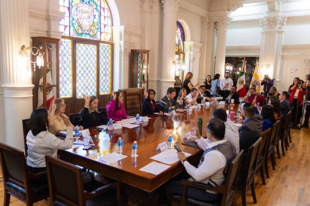 Cabildo toma protesta a dos miembros del Consejo Consultivo de Participación Ciudadana