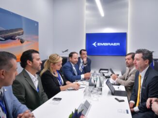 Maru Campos se reúne con representantes de Embraer en Feria Aeroespacial Farnborough 2026