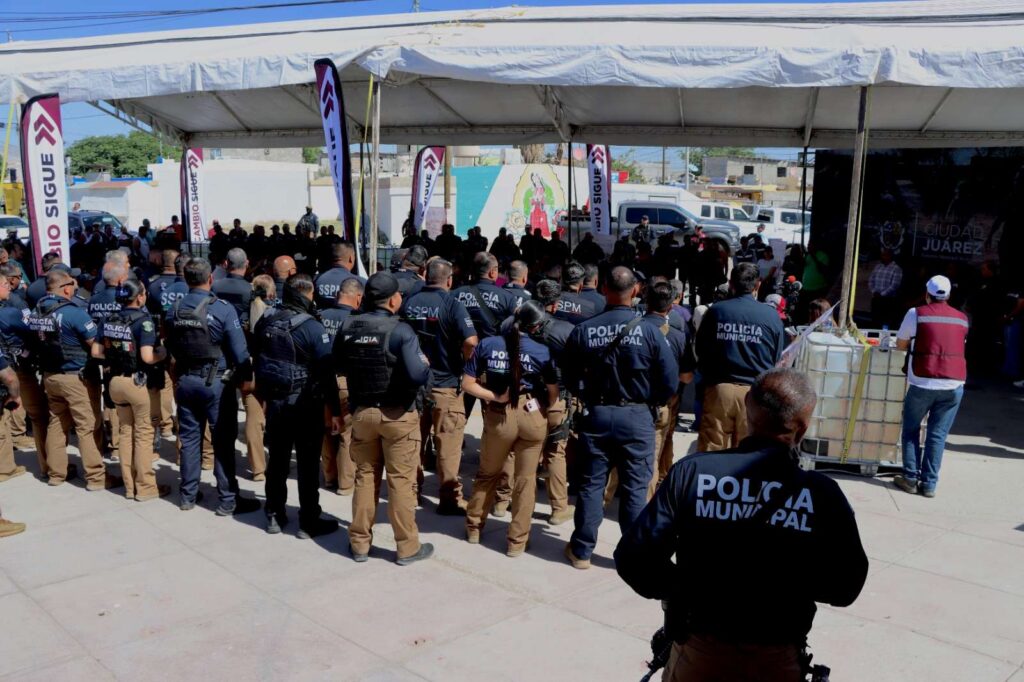 Reconocen a Policías por participar en Juárez Amanece Limpio
