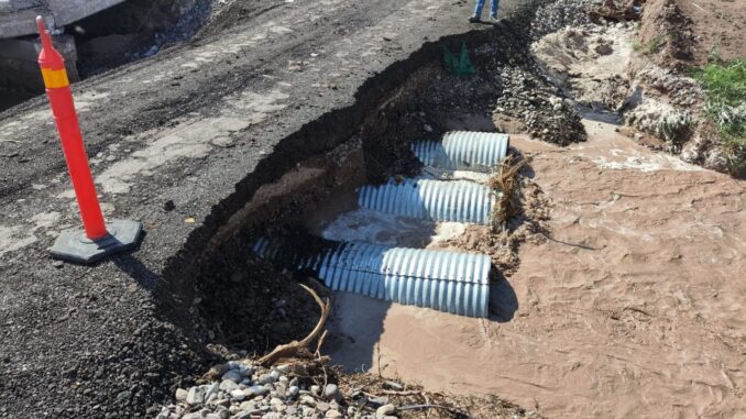 Atiende SCOP afectaciones viales por lluvias en diversos municipios del estado