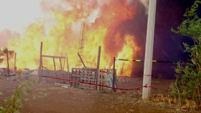 Atendió bomberos incendio en predio comercial de la colonia Batalla de Sacramento