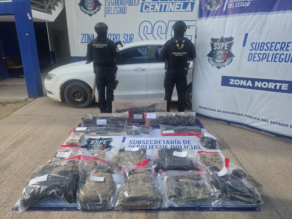 Aseguran en Aldama dos vehículos y armas; uno utilizado para agredir a policías