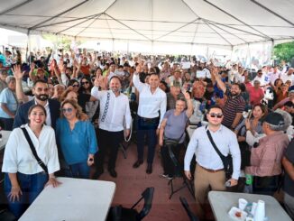 Santiago de la Peña reúne a 4 mil ciudadanos durante encuentro en Chihuahua