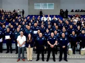 Reconocen a 60 policías por sus acciones en Julio