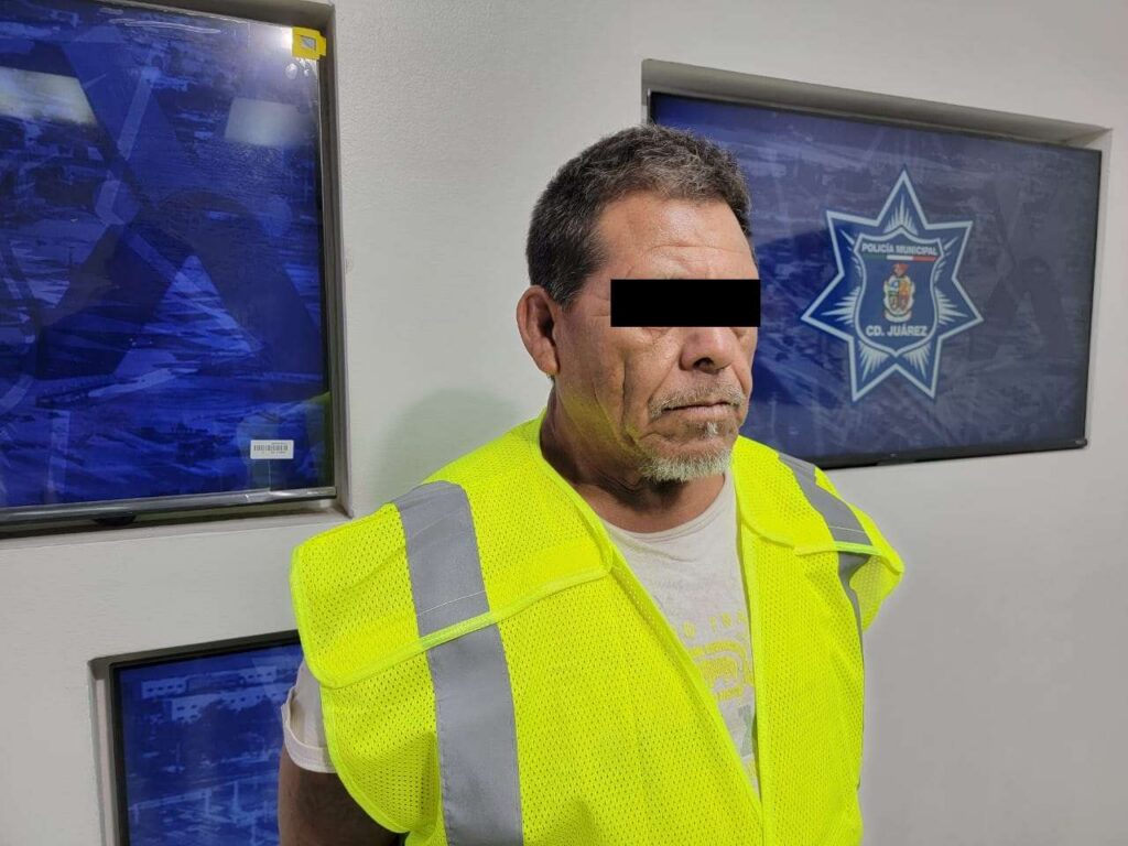 Rocía a su esposa y su hija con gasolina para matarlas; lo detienen