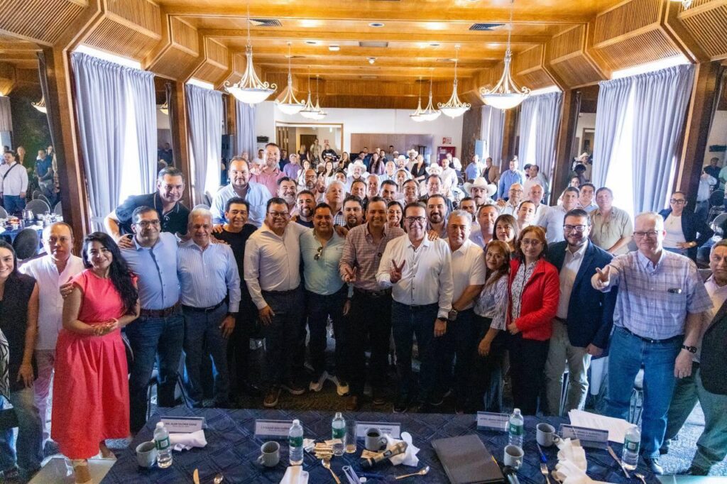 *Bonilla reúne a operadores de agua de 32 municipios de Chihuahua