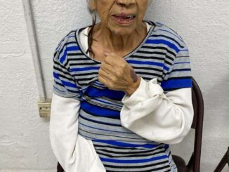 Solicitan apoyo para encontrar a la familia de mujer extraviada