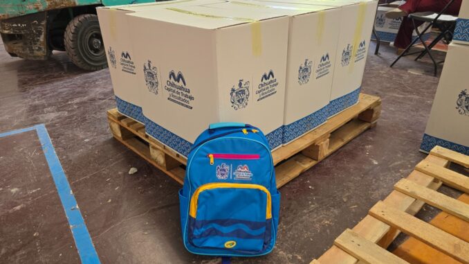 Continúa Municipio con entrega de mochilas del programa Mi Bolsa Escolar